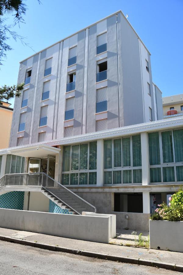 Hotel Playa Бибионе Экстерьер фото